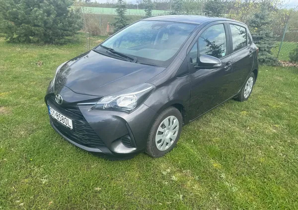 toyota yaris świecie Toyota Yaris cena 52500 przebieg: 13636, rok produkcji 2020 z Świecie